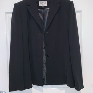 Women’s Skirt Suit